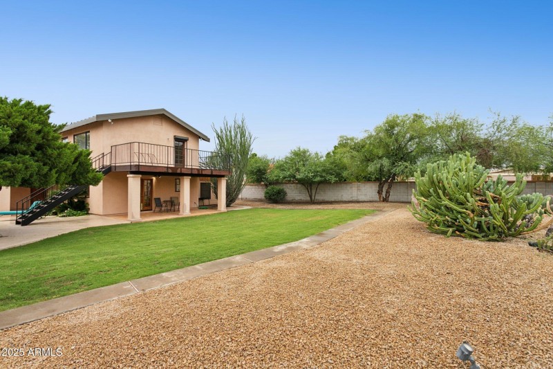 Best of Both Worlds - Desert & Grass