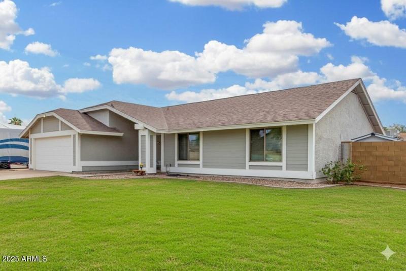 Front yard pic ai slightly adjusted gras