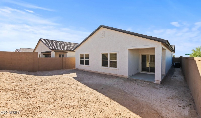 MR Lot #63 Back Exterior 3 (Large)