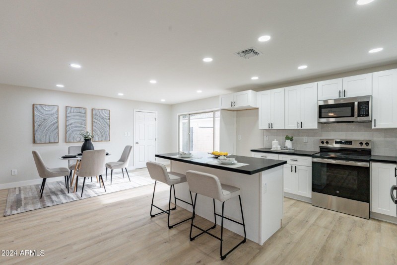 7-web-or-mls-Jolla-HD-7