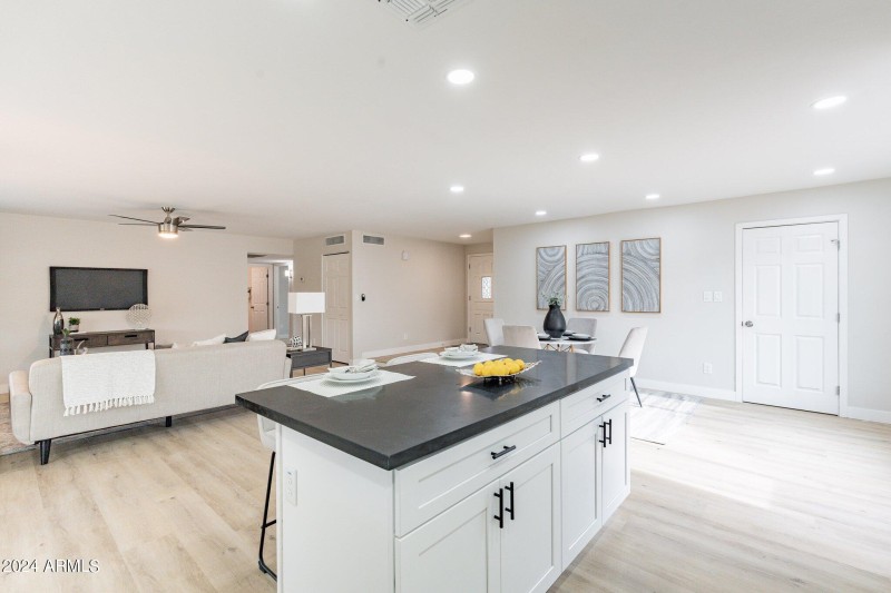 10-web-or-mls-Jolla-HD-10