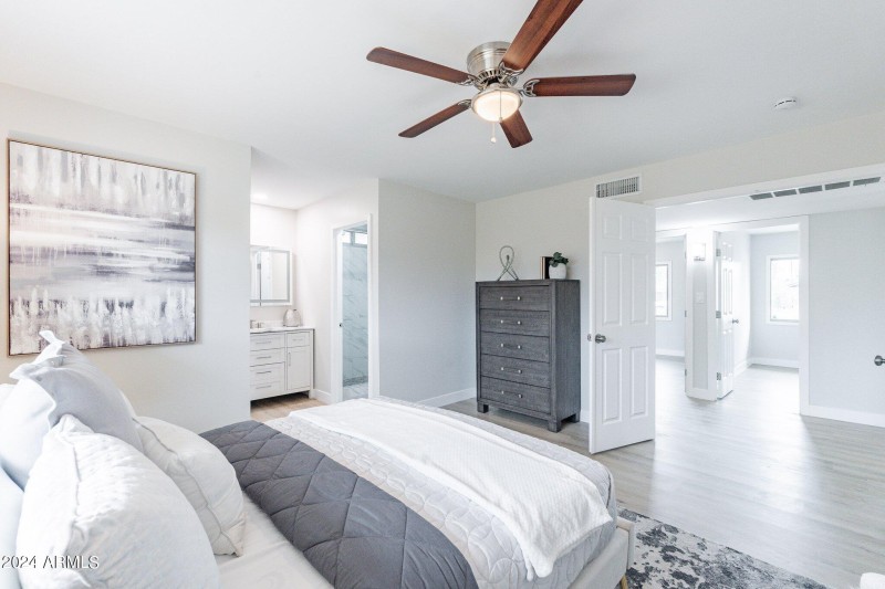 24-web-or-mls-Jolla-HD-24