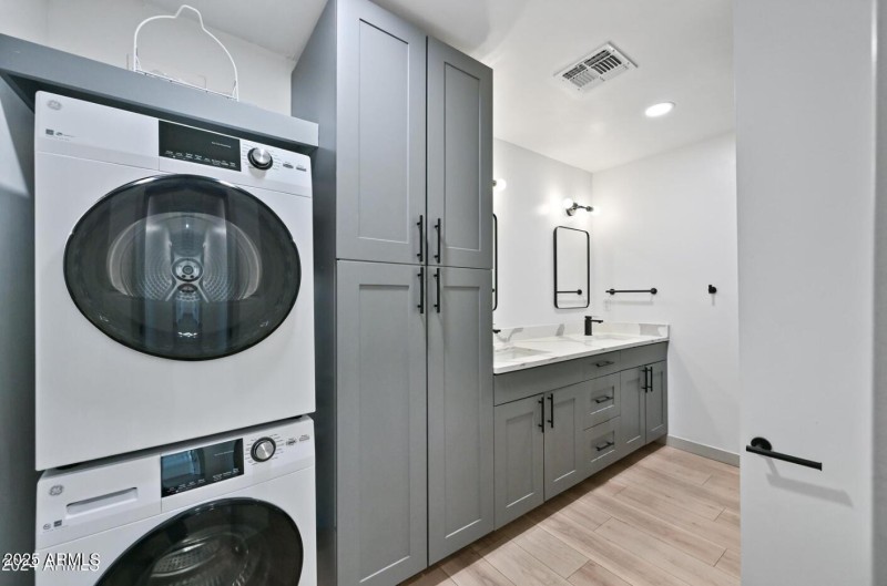 Screenshot 2025-10-14 130434