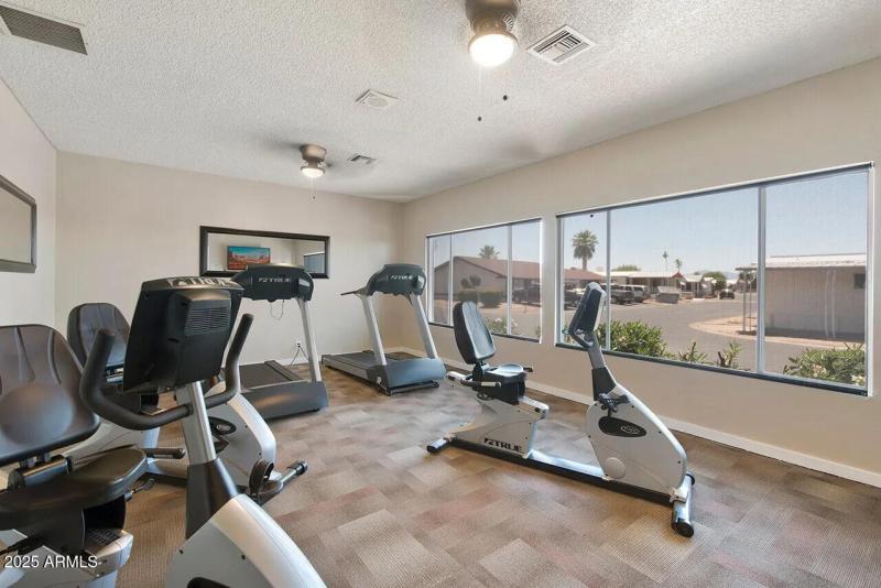Glendale-Cascade-fitness-room