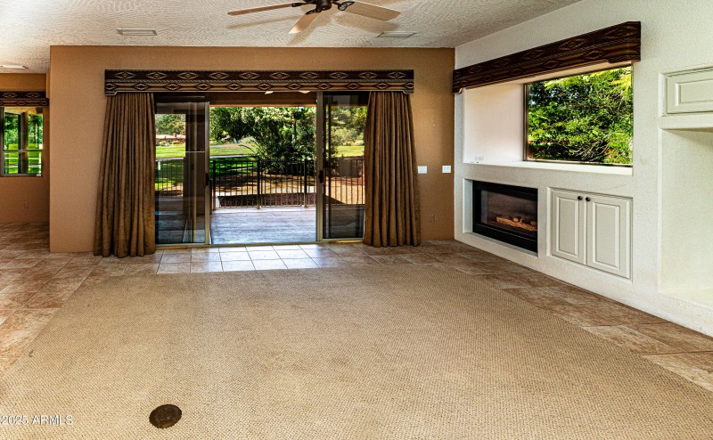 20 Great Rm to Covered Patio
