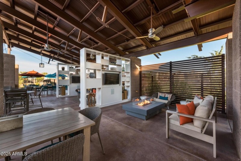 Rhythm Community Lounge