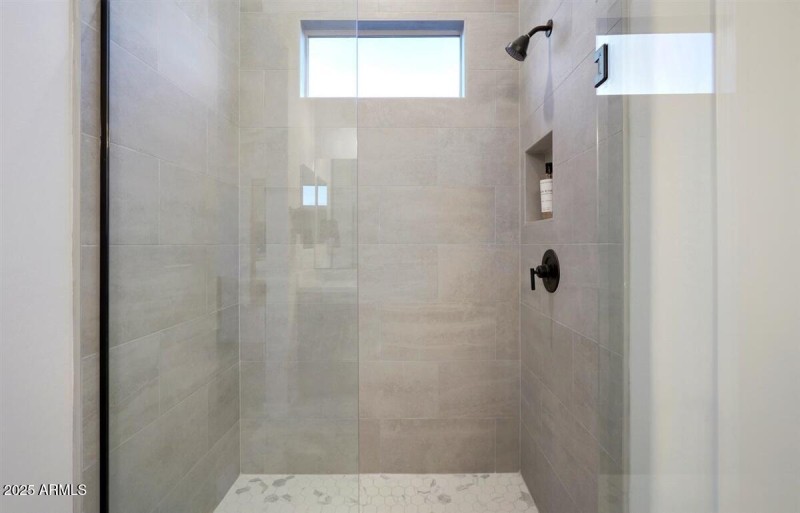 OWNER'S SHOWER
