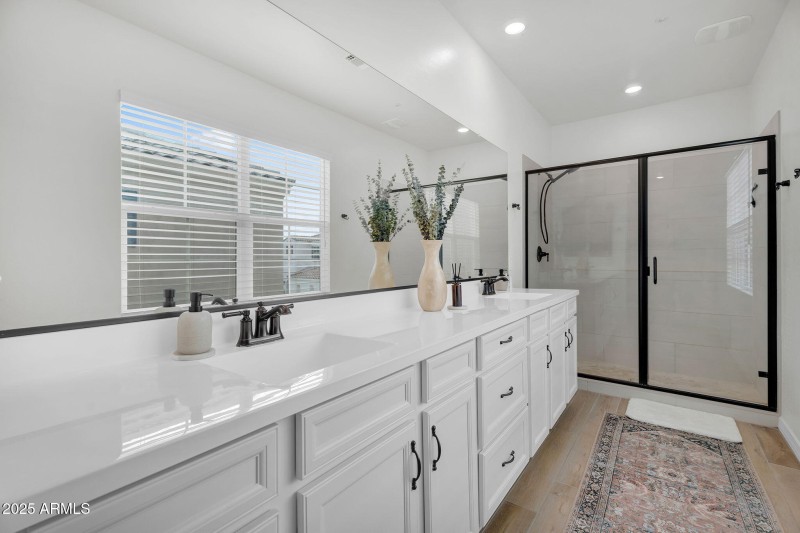 24-web-or-mls-Raleigh-29