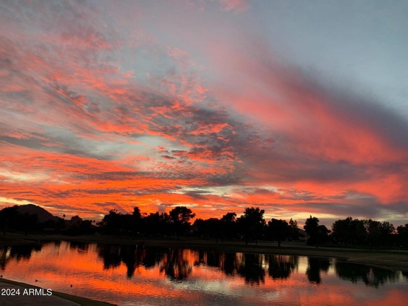 Walk along the Greenbelt