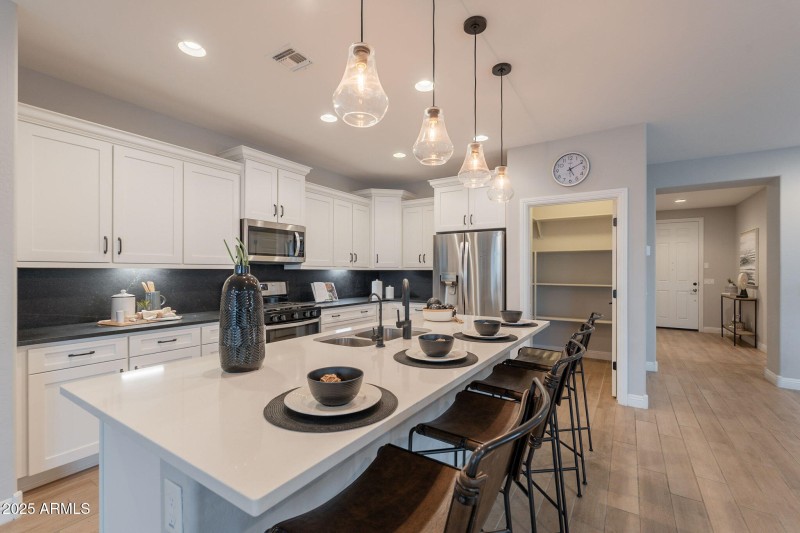 16-web-or-mls-261st-16