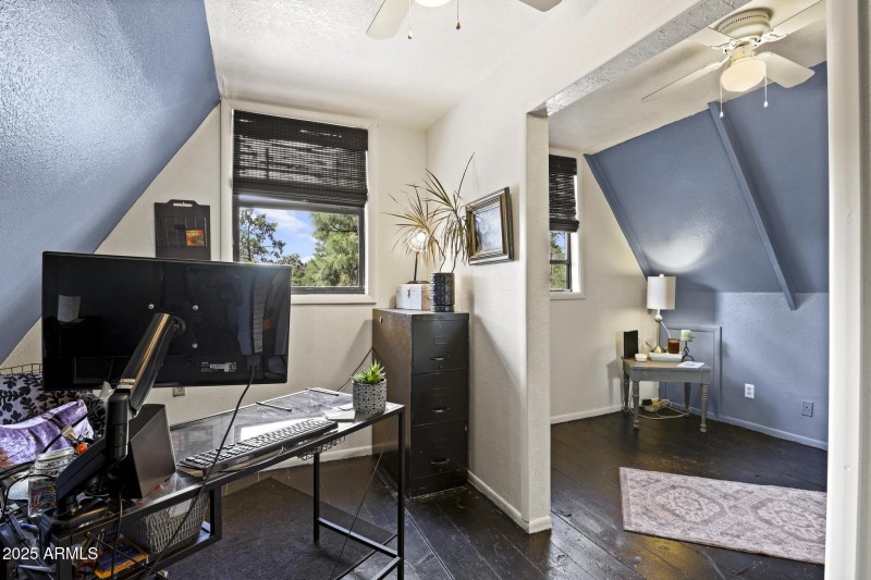 MH-Bdrm 2 with office area