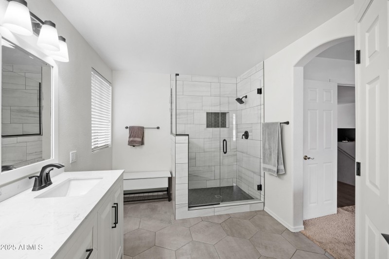 2027 E Parkside Ln-34