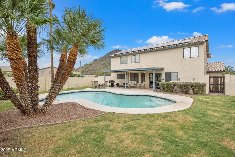 2027 E Parkside Ln-37