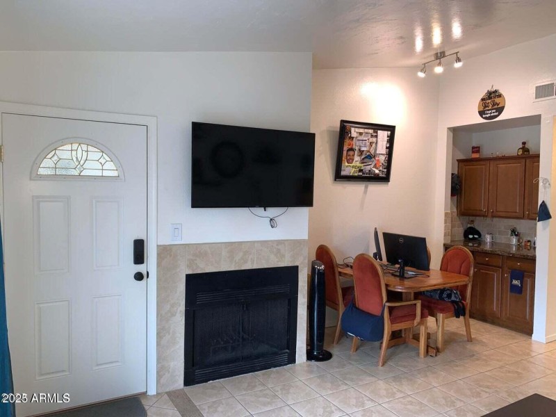 fire place_front door