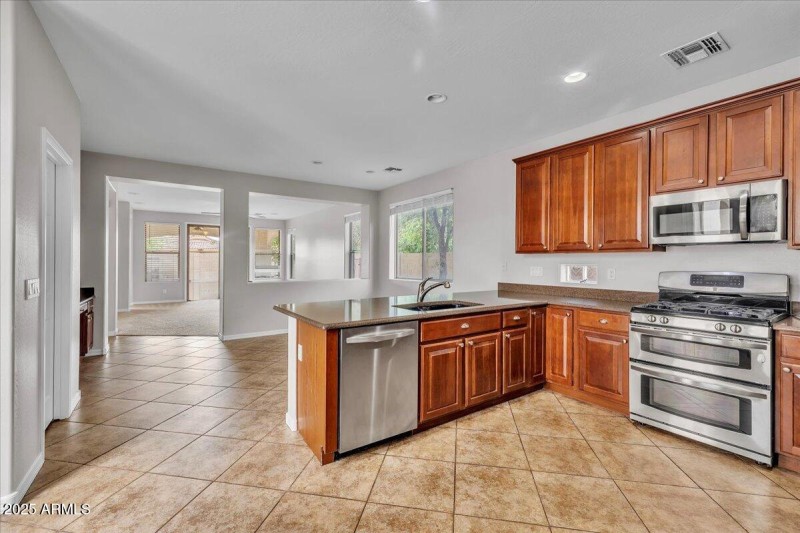 12-4280_N_157th_Ave 11