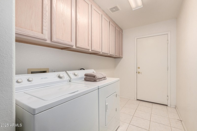 Laundry w/ Cabinets