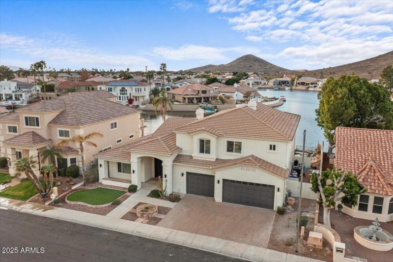 006-Aerial front of home