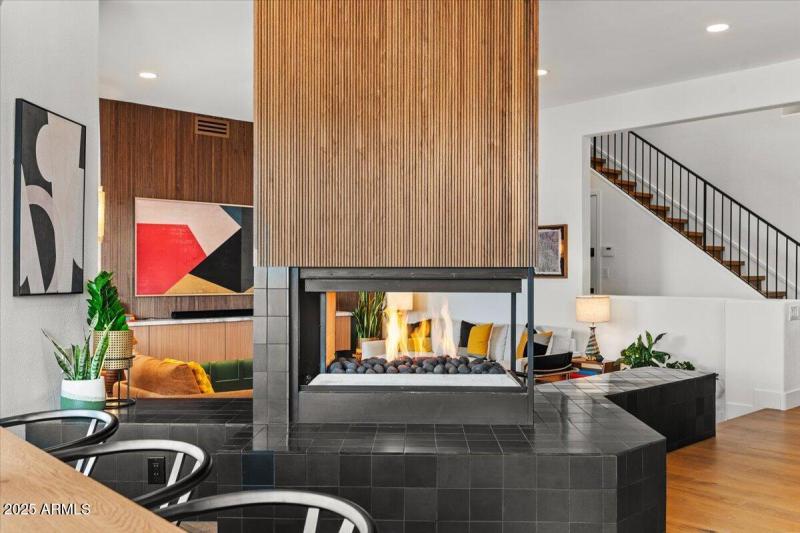 035-Dining & fireplace