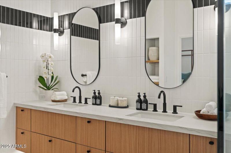 054-Primary bathroom