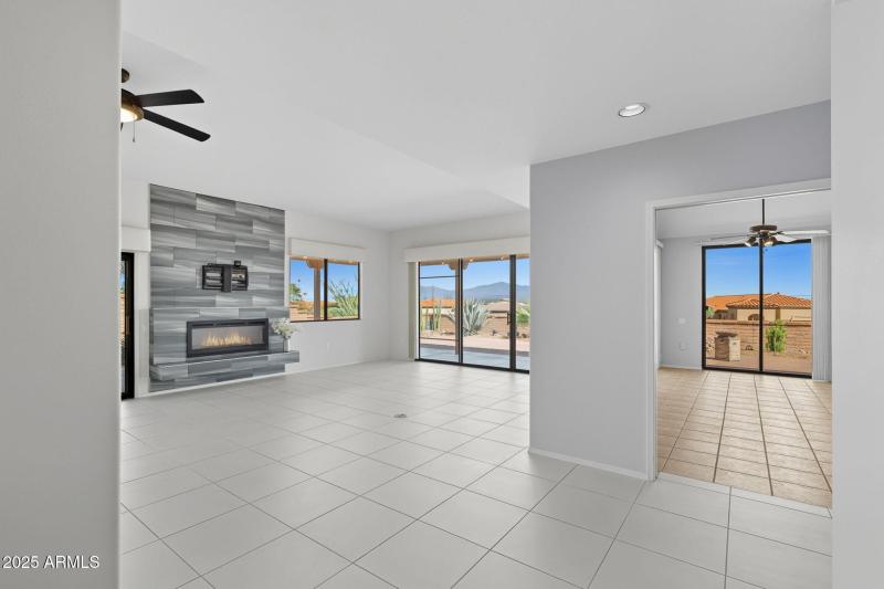 27-web-or-mls-Harvest Moon Dr-17