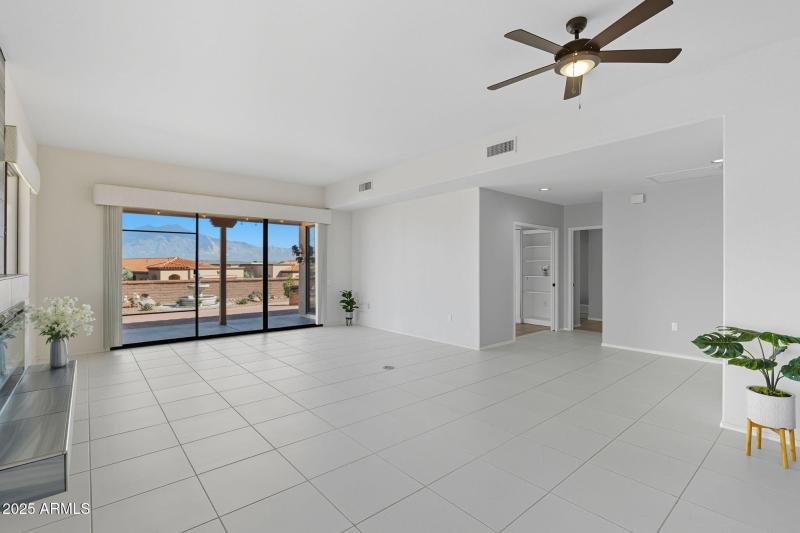 31-web-or-mls-Harvest Moon Dr-19