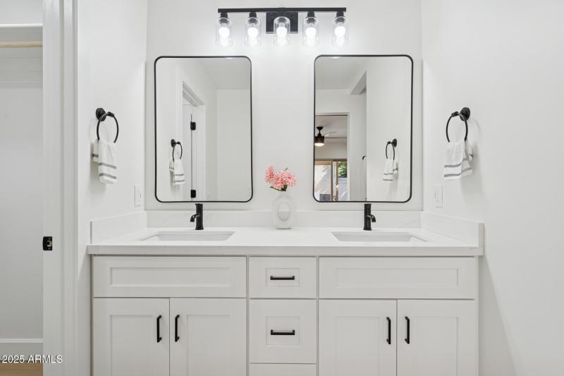 019-primary-bathroom