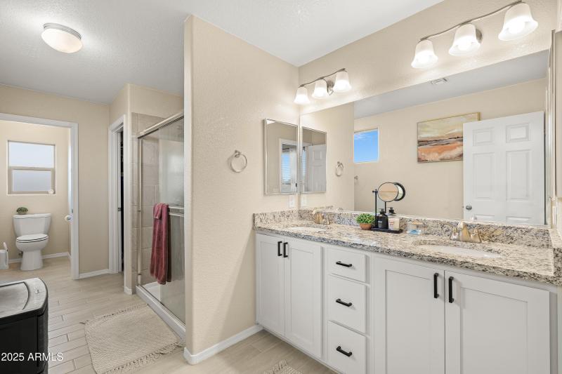 Huge Well Appointed Master Bathroom