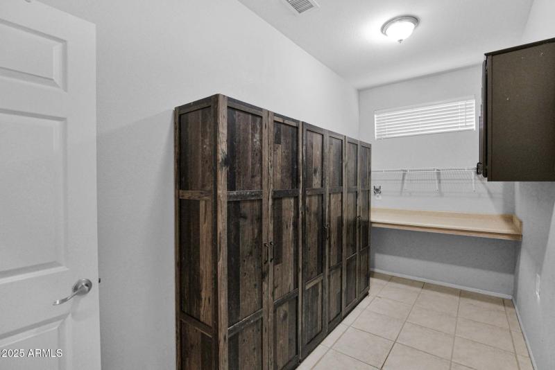 27-web-or-mls-P1327076