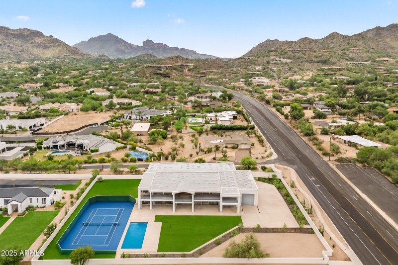 92_chatgpt image oct 10, 2025, 10_47_07