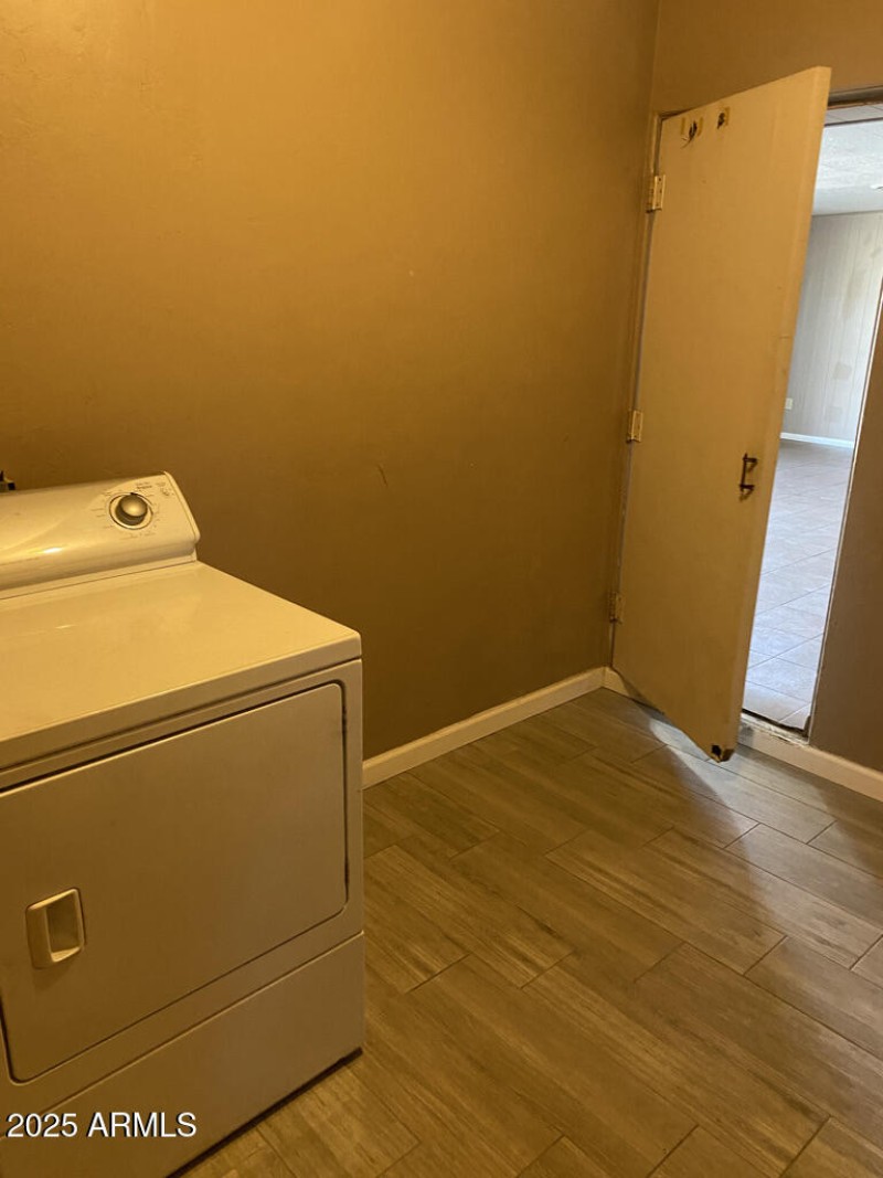 9A5B9884-5701-40A8-9A51-C3841DC355F3_1_1