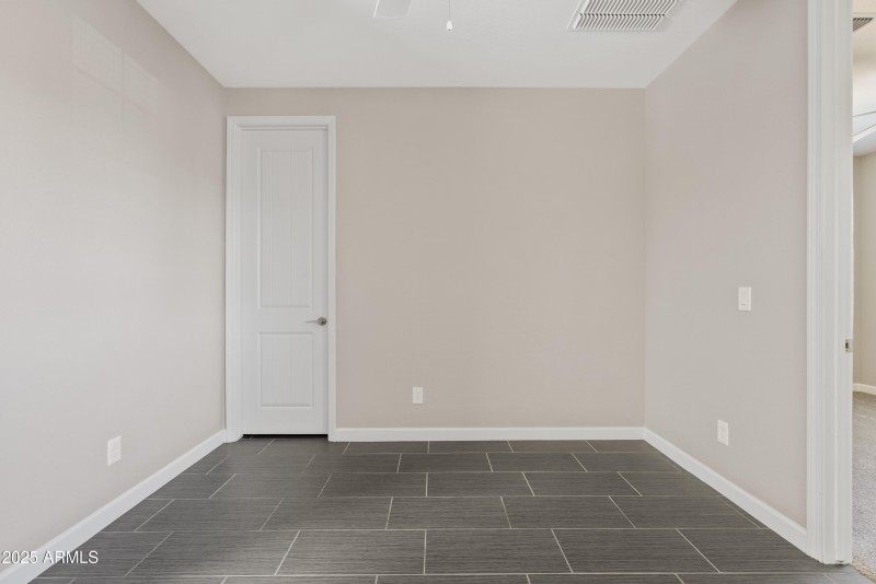 Guest suite sitting area