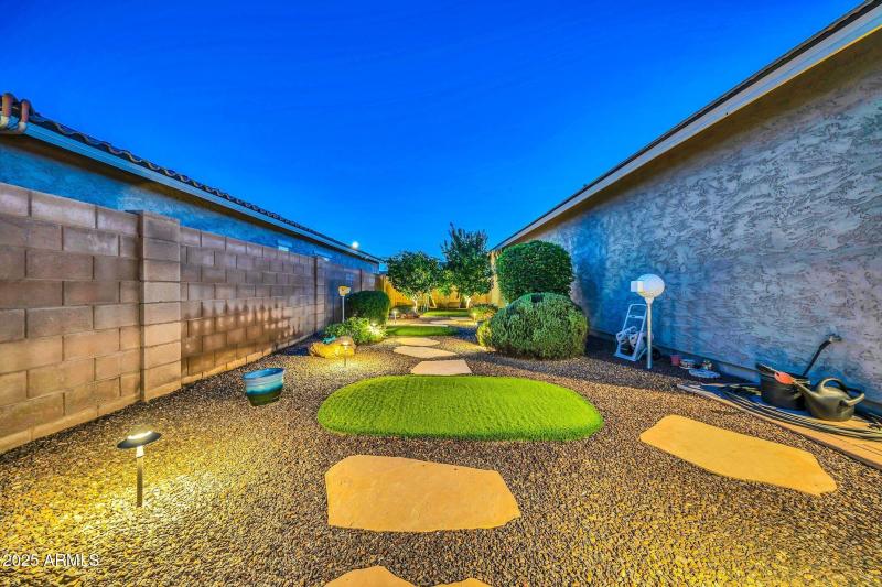 9364 W Cashman Dr Twilight-25