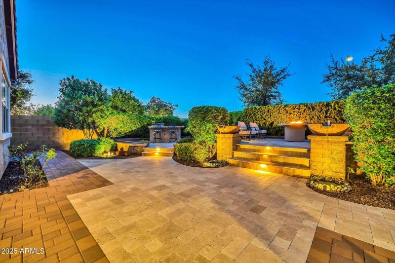 9364 W Cashman Dr Twilight-32