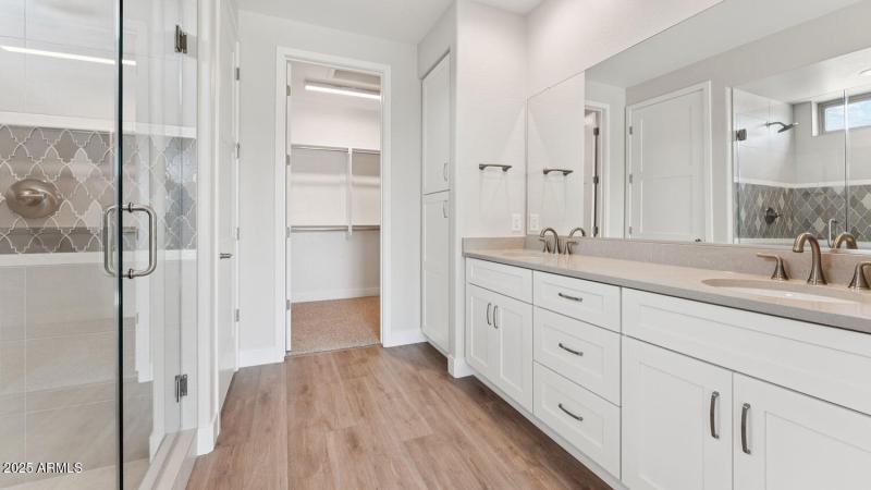 PC47B29-PrimaryBath2