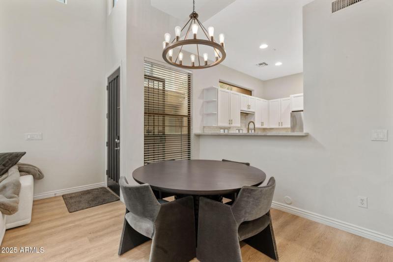 3-web-or-mls-14450-n-thompson-peak-pkwy-