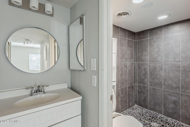 24-web-or-mls-Roanoke-24