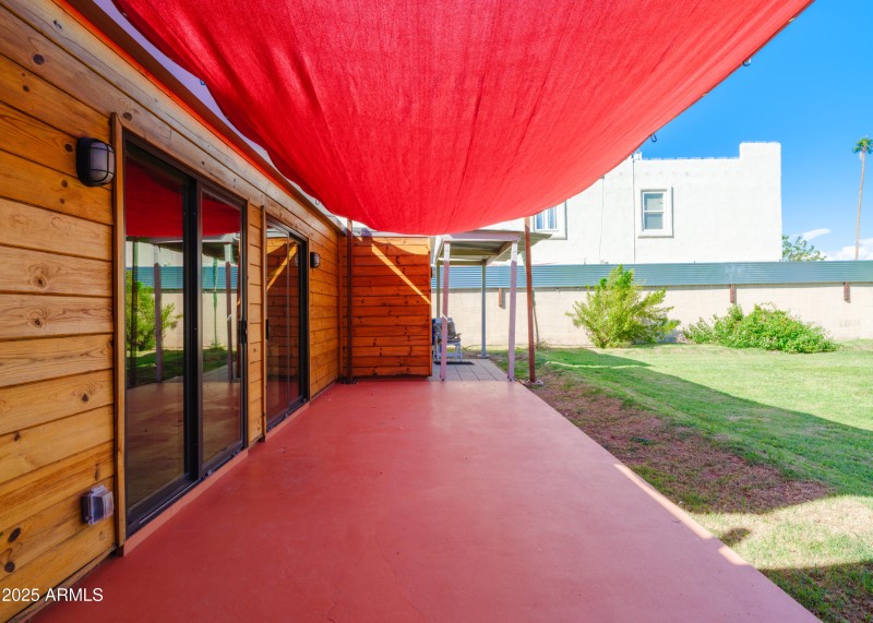 Listings_4733_N_14thSt-8