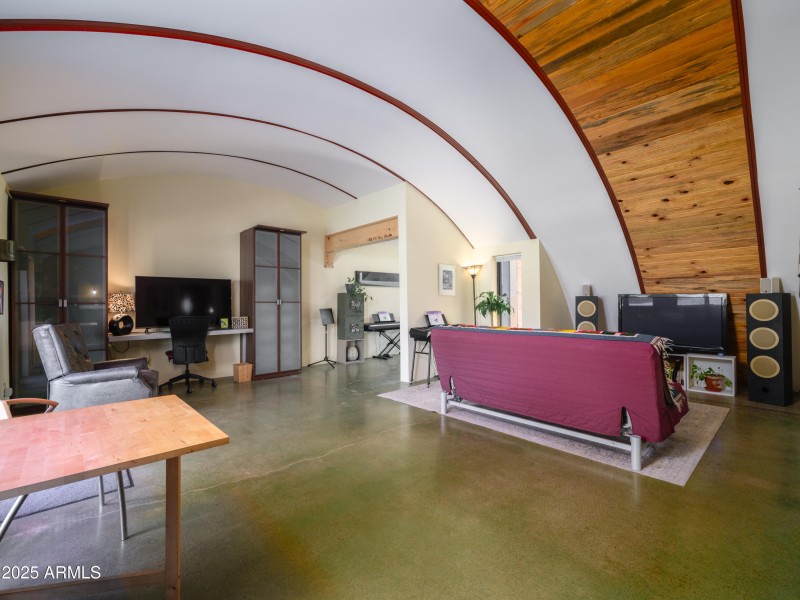 Listings_4733_N_14thSt-22