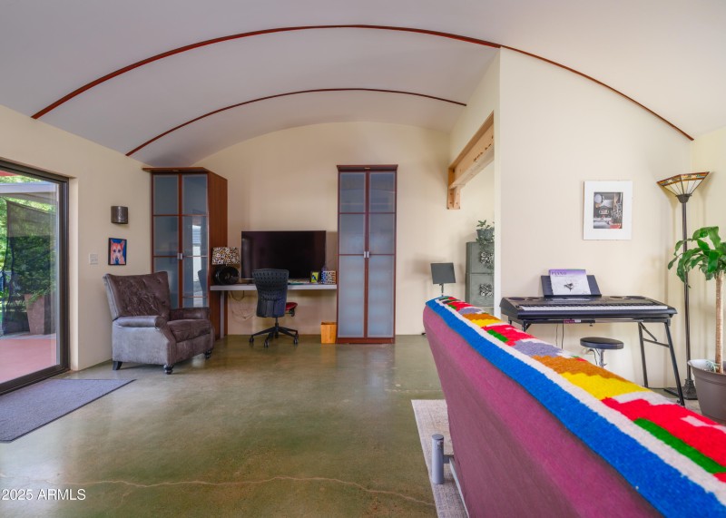 Listings_4733_N_14thSt-23