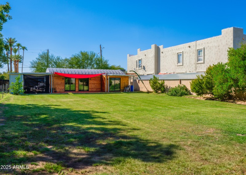 Listings_4733_N_14thSt-24