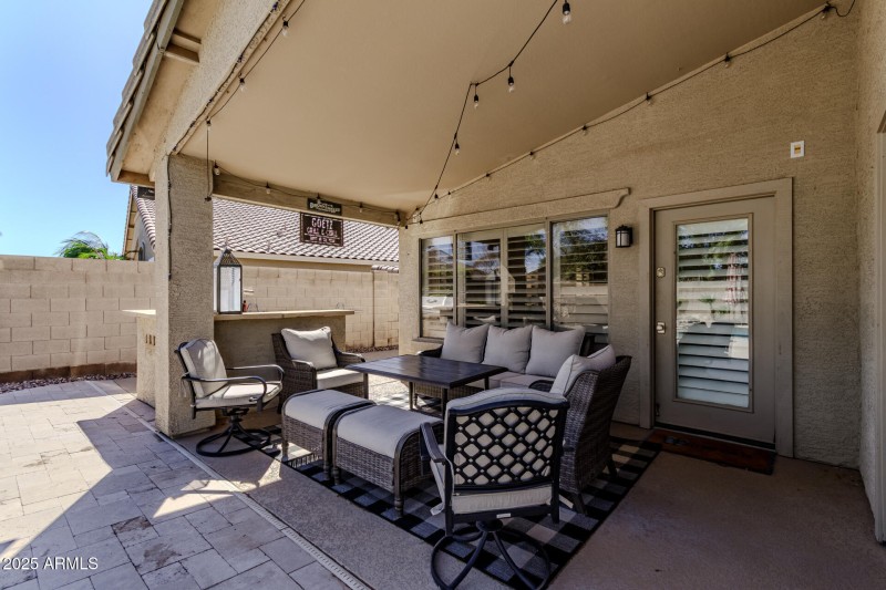 Great Entertaining Area