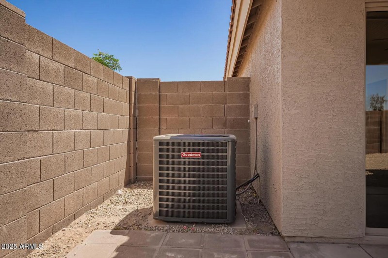 144e193d466a364863c3bab493bde1f7-uncropp