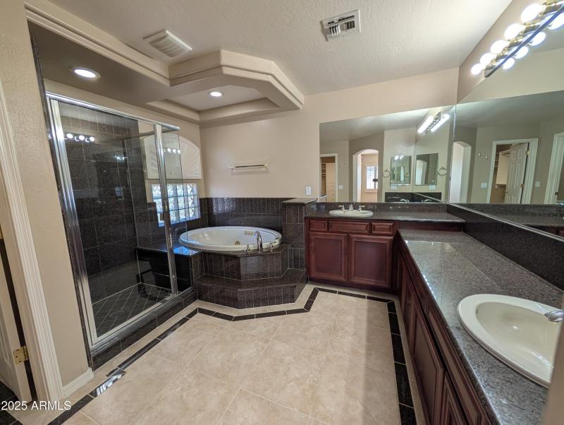 PXL_20251015_175019756