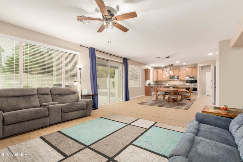 68e919_11 - Cavedale