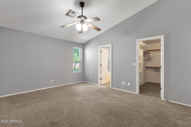 29-web-or-mls-18132-e-bellerive-dr