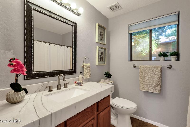 34-web-or-mls-18132-e-bellerive-dr