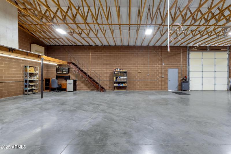 61-web-or-mls-18132-e-bellerive-dr