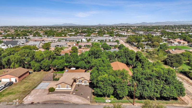 68-web-or-mls-18132-e-bellerive-dr