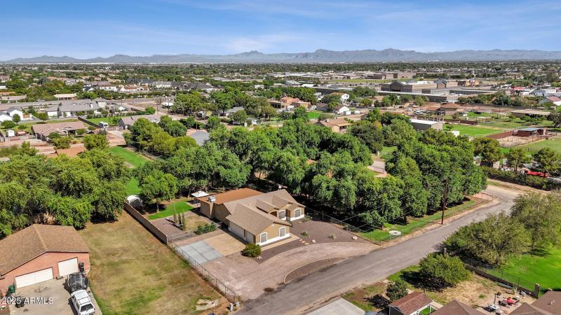 70-web-or-mls-18132-e-bellerive-dr