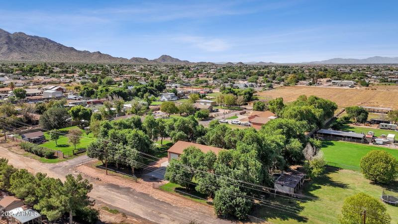 73-web-or-mls-18132-e-bellerive-dr